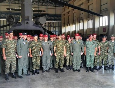 Επίσκεψη Αρχηγού ΓΕΣ στο 2ο Συγκρότημα Αεροπορίας Στρατού (φωτό)